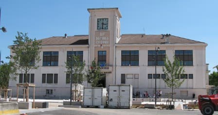 Marché alimentaire et forain Place Henri Barbusse